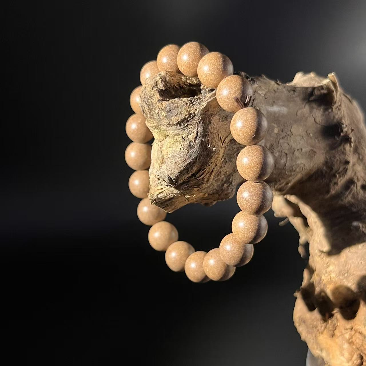 Redynasty Dragon Camphor Clear Mind Bracelet